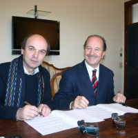 12-01-0920firma20convenzione20con20Mediateca