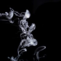La personalizzazione delle sigarette elettroniche determina effetti tossicologici individuali