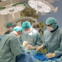 Al Piccole Figlie Hospital di Parma eccezionale intervento mininvasivo di chirurgia vertebrale con realtà aumentata