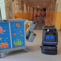 Con il robot “Priscilla” sanificazione e divertimento per i piccoli ricoverati nel reparto di Pediatria del San Jacopo di Pistoia