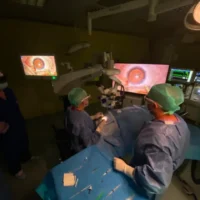 Il microscopio in 3D completa la chirurgia robotizzata dell’Oculistica dell’Azienda ospedaliera San Carlo di Potenza