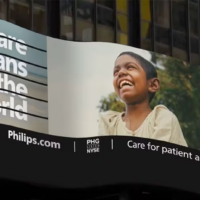 Philips lancia la campagna globale sulla sostenibilità del marchio “Care is the world”