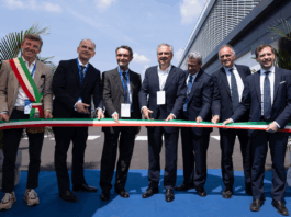 Taglio del nastro al nuovo stabilimento farmaceutico di FineFoods & Pharmaceuticals